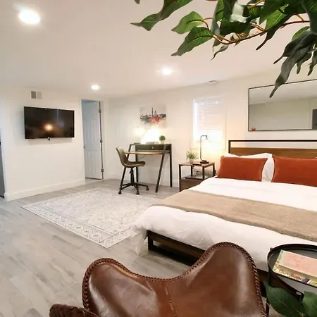 Studio Apartment Near Rfk Fields